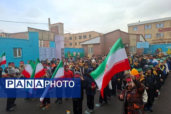 حضور پرشور دانش‌آموزان مدارس ناحیه 2 شهرری در جشن پیروزی مردم غزه 