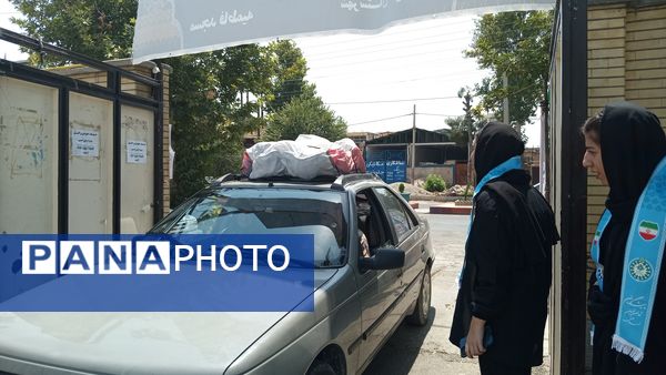 دانش‌آموزان کوهدشتی در خدمت زوار حسینی