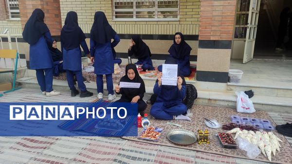 برپایی بازارچه کسب و کار در دبیرستان قلم‌چی۲ بن