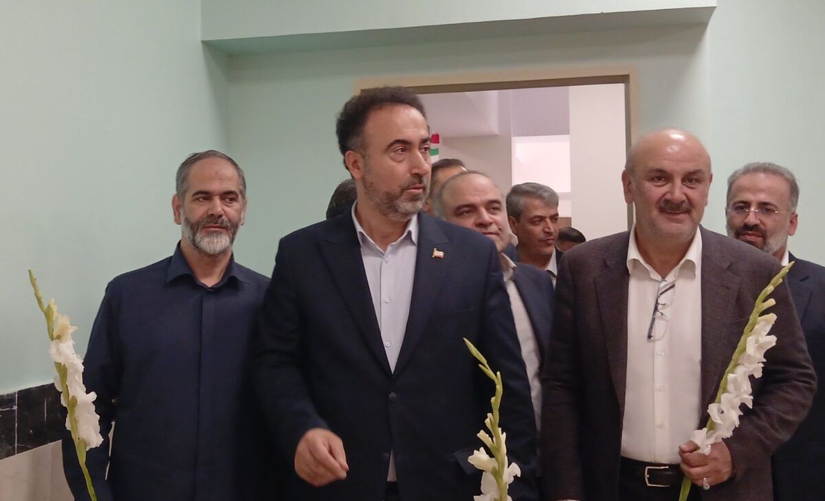مدارس، بستن درهای جهل بر آینده ایران هستند