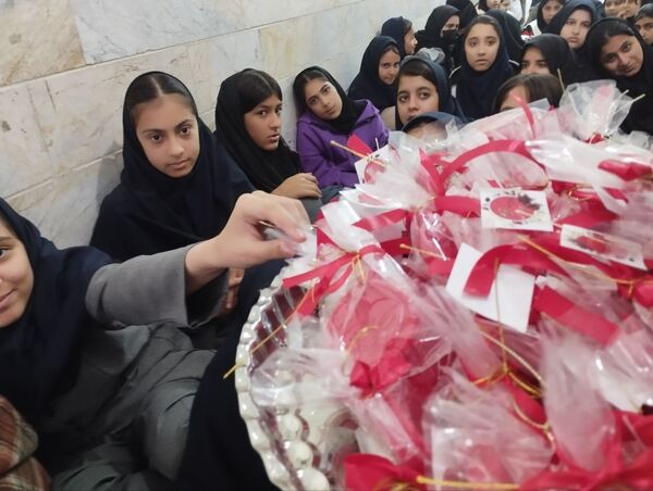 جشن یلدا در دبیرستان رفعت 