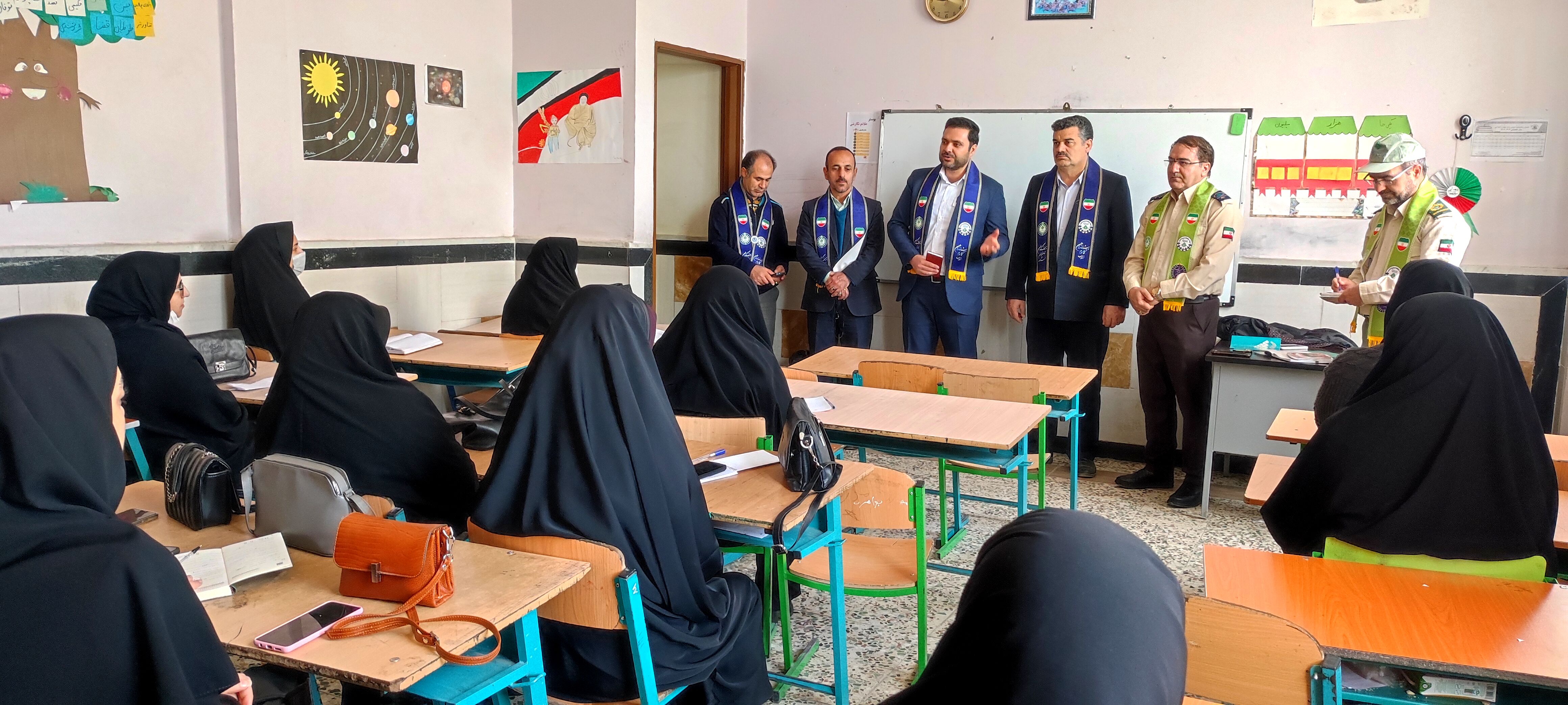 بازدید مدیر سازمان دانش‌آموزی خراسان شمالی از کلاس‌های ضمن خدمت سازمان‌دانش‌آموزی