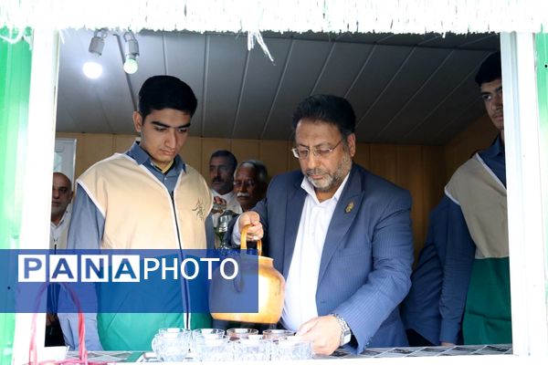 افتتاح چایخانه رضوی در مدرسه مکتبی با حضور مدیریت آموزش و پرورش منطقه ۱۴