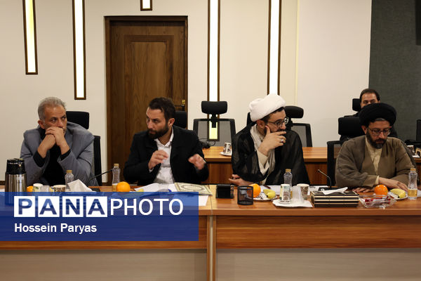 نشست اعضای شورای اندیشه‌ورز اوقات فراغت دانش‌آموزان