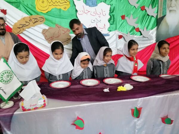 ویژه برنامه‌های دهه فجر و همایش یاوران انقلاب در مدارس روستای چری