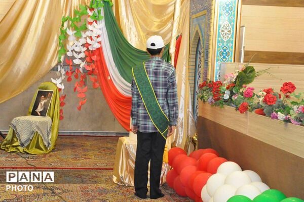 گرامیداشت شهدای والامقام و افتتاح زمین چمن مصنوعی و اتاق ورزش دبیرستان منتظرین شاهد ورامین