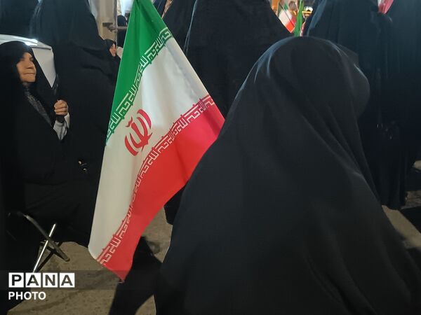 دومین اربعین حضور مردم غیور نیشابور همزمان با دومین سالگرد شهادت شهدای خدمت