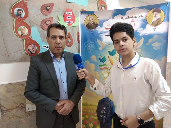 جشن آغاز سال تحصیلی در دبیرستان دخترانه حاتمی 