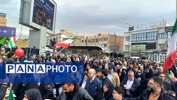 تجلی حضور باشکوه مردم در راهپیمایی ۲۲ بهمن 