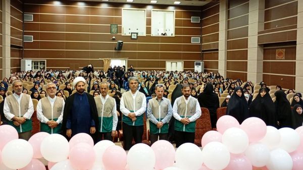 مراسم جشن روز دختر به‌مناسبت ولادت با سعادت حضرت معصومه(س) در شهر ساوه 