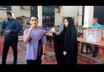حضور رای اولی ها پای صندوق های رای