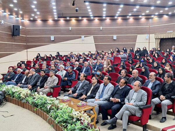 آیین تکریم و معارفه مدیر آموزش و پرورش ناحیه۴ استان اصفهان