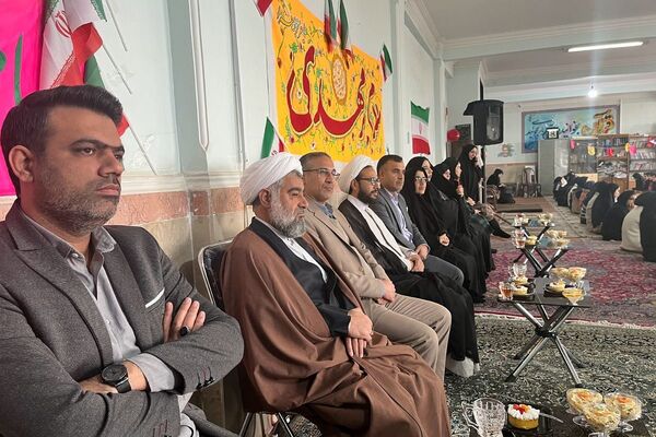 محفل انس با قرآن به مناسبت ولادت حضرت مهدی(عج)در دبیرستان طریقت جوادآباد