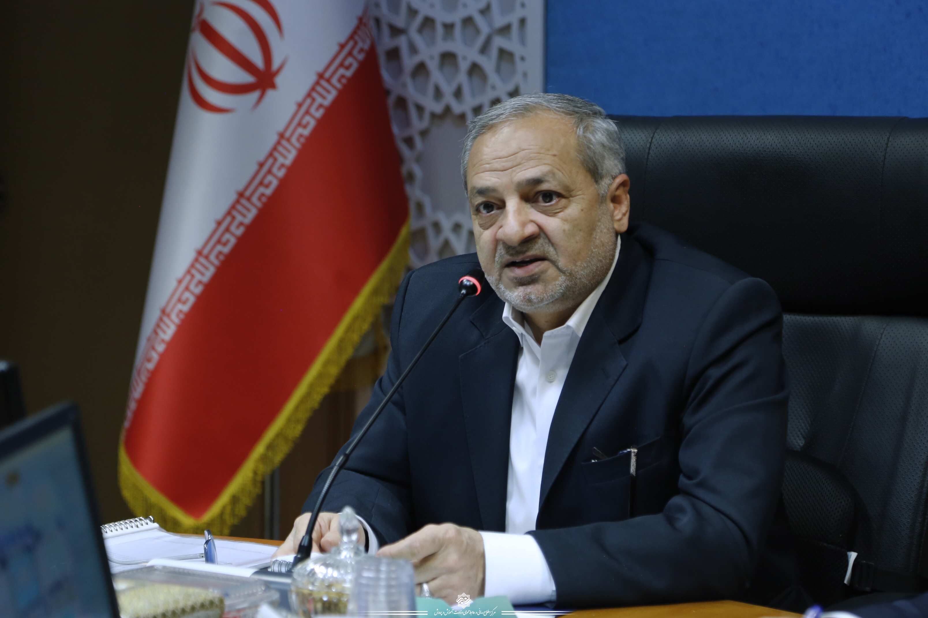 جبران کمبود معلم با ترکیب جذب نیروهای جدید و ظرفیت بازنشستگان