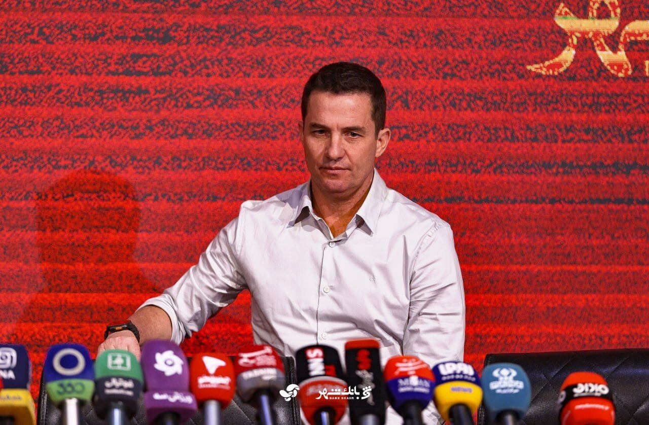 اوسمار ویرا: برای موفقیت پرسپولیس ‌به حمایت هواداران نیاز داریم/ رویای من رسیدن پرسپولیس به پیروزی‌های بزرگ است