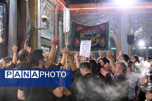 حضور پرشور مردم شهرری در مراسم ارتحال امام خمینی (ره) 