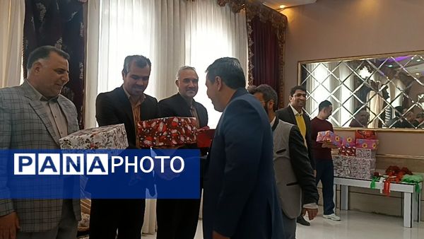 مراسم تجلیل و تقدیر از مربیان بخش پرورشی و تربیتی آموزش و پرورش نیشابور 