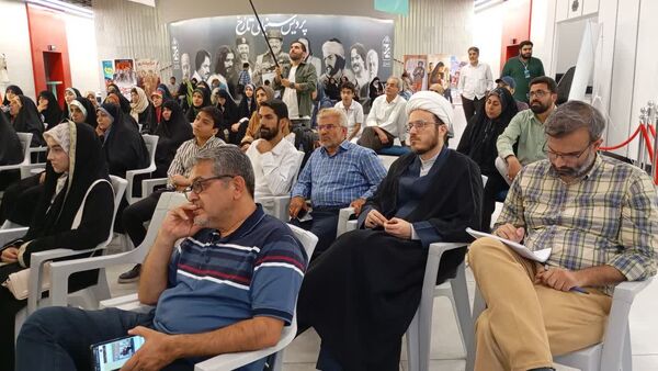  آیین رونمایی و جشن امضای سه کتاب در بخش ادبیات داستانی حوزه هنری فارس