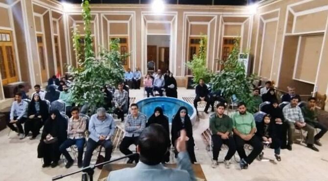 نشست آموزشی‌ ـ‌ تربیتی «پیوند» ویژه دانش‌آموزان پایه دهم و اولیای دبیرستان معارف اسلامی شهید مطهری یزد برگزار شد