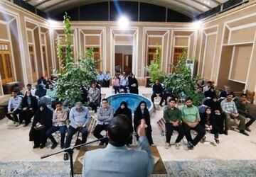 نشست آموزشی‌ ـ‌ تربیتی «پیوند» ویژه دانش‌آموزان پایه دهم و اولیای دبیرستان معارف اسلامی شهید مطهری یزد برگزار شد