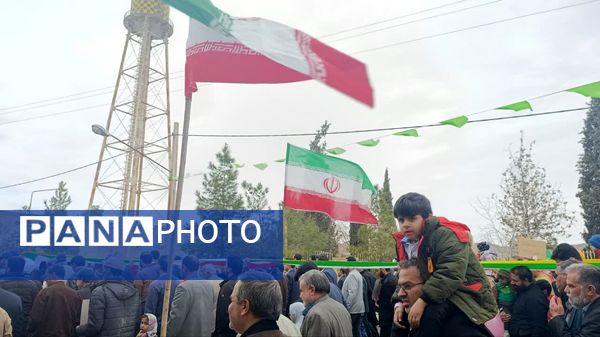 حضور با شکوه مردم تفت در راهپیمایی ۲۲ بهمن