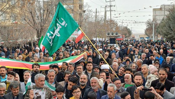 همبستگی مردم و تجدید میثاق با آرمان‌های انقلاب 