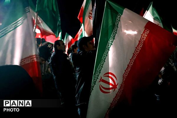 موجِ پرصلابتِ همبستگی در چهل‌وششمین گام