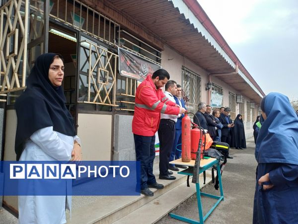 برگزاری مانور زلزله و ایمنی در مدارس خشکبیجار