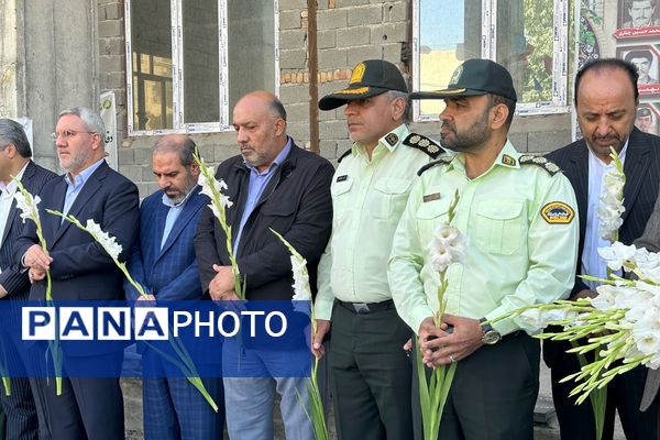 غبارروبی مزار شهدا در امام زاده حسن(ع) نسیم‌شهر