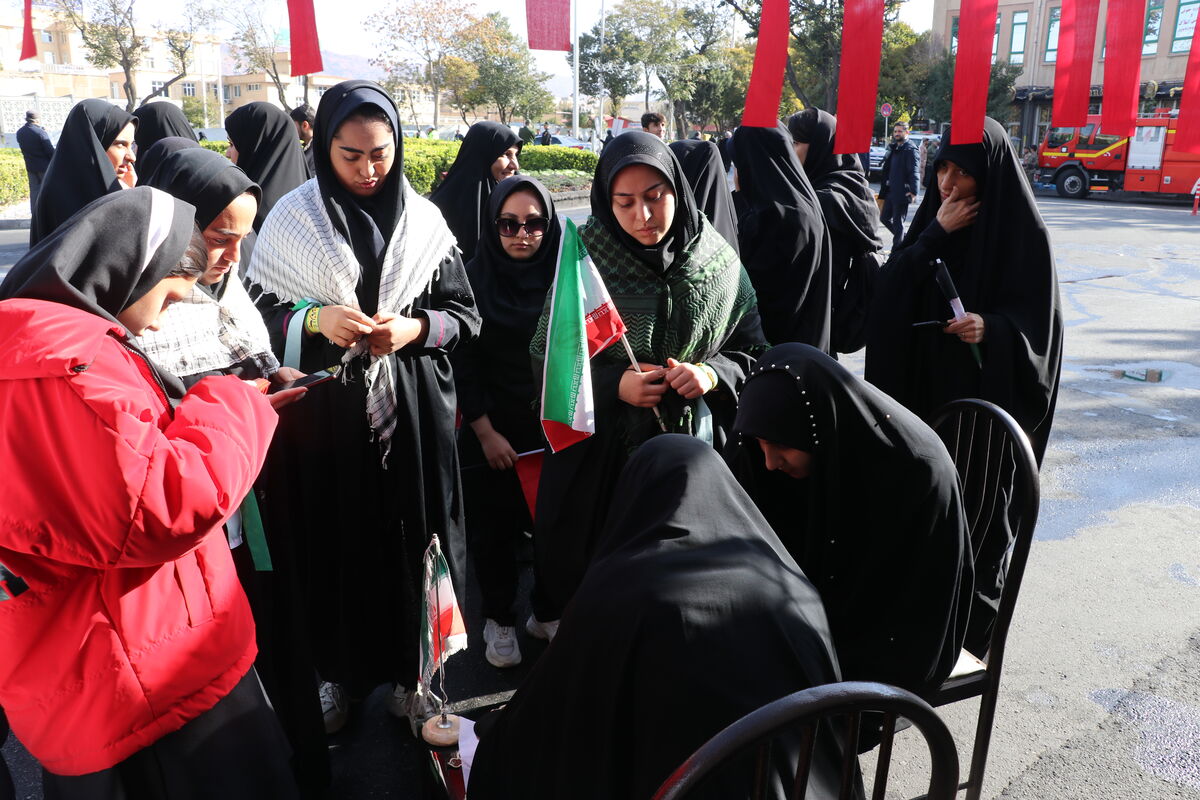 تپش خون شهدا در قلب نسل افتخار