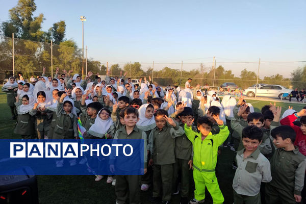 جشنواره بادبادک و بازی‌های بومی محلی در پایگاه دریایی بوشهر 