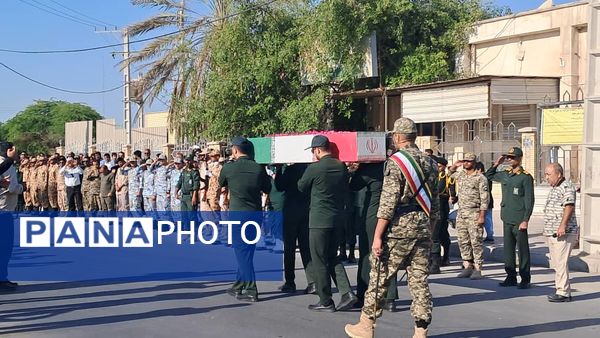 تشییع باشکوه شهید گمنام با بدرقه پرشور دانش‌آموزان