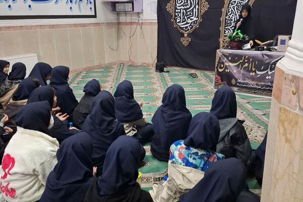 در سوگ مادرِ وفا