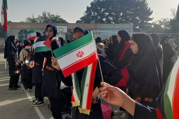نواخته شدن زنگ مقاومت در متوسطه زکیه