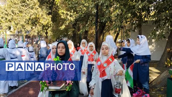 برگزاری همایش دانش‌آموزان پیشتاز منطقه ۱۰