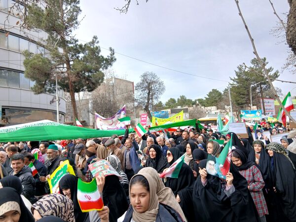 راهپیمایی 22 بهمن با حضور گسترده ای از مردم در شهرستان نیشابور