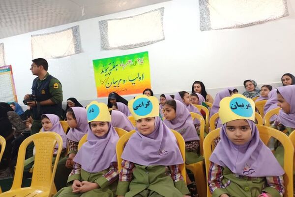 افتتاح اتاق گفت‌وگوی اولیا و مربیان در مدرسه فرهنگیان غزل موسوی‌پور 