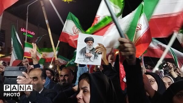 حضور گسترده و پرشور مردم انقلابی نیشابور در خونخواهی شهادت رهبر شهید