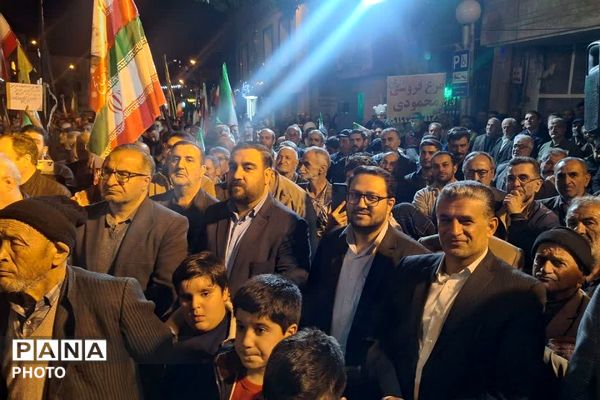 ادامه میدان‌داری مردم فیروزکوه در هشتادمین موج حماسه خیابان