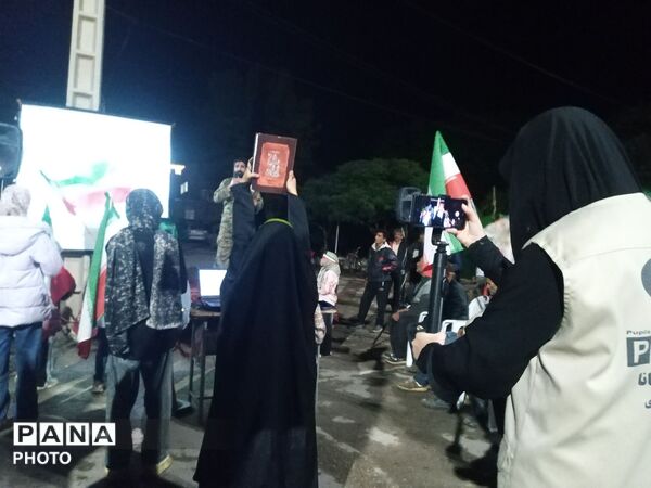 برگزاری اجتماع شبانه در حسینیه شهدای شهر بار 
