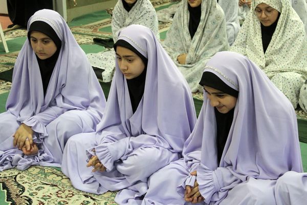 شمیم عطر نماز در مدارس گلوگاه 