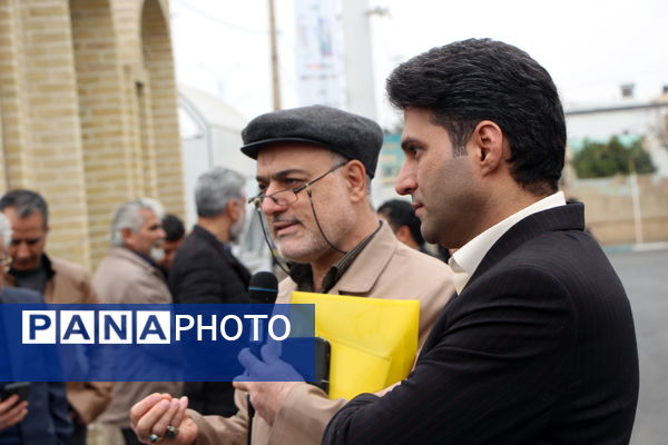 بازدید خبرنگاران از ایستگاهای اتوبوس شهری و حمل‌ونقل یزد