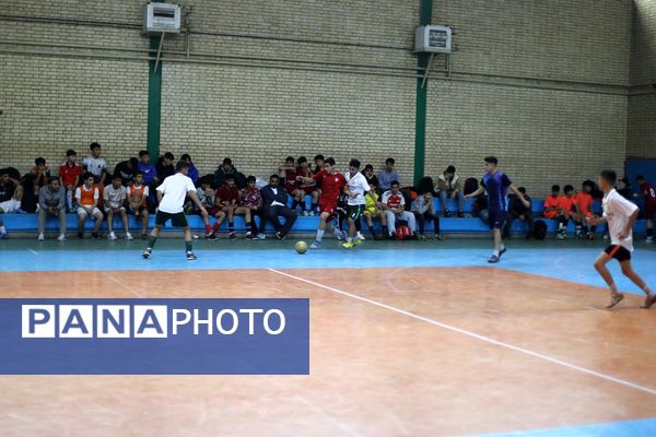 مسابقات قهرمانی فوتسال در منطقه کهریزک 