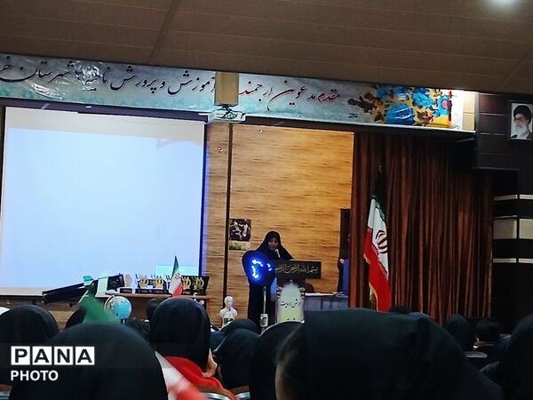 پژوهشگران جوان خرم‌آباد در آیین تجلیل جشنواره پژوهش‌سراها خوش درخشیدند