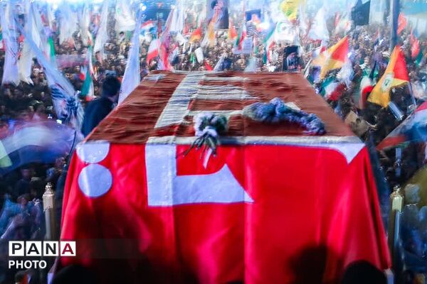 تشییع رهبر شهید انقلاب در کربلای معلی