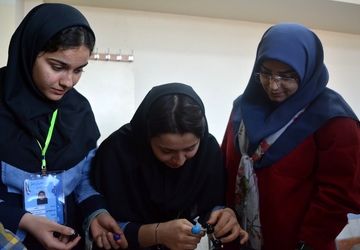 برگزاری مرحله منطقه‌ای جشنواره همیار معلم در بهارستان 