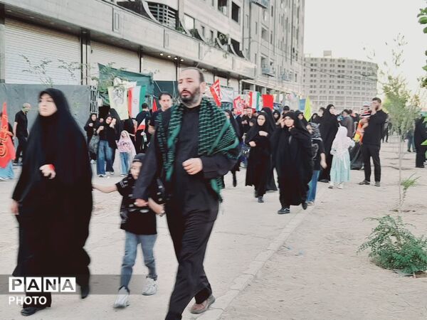 راه‌پیمایی جاماندگان اربعین حسینی در طریق المهدی به یاد مشایه الحسین