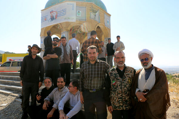بازدید معلمان از یادمان محل شهادت سردار شهید «مهدی زین الدین»