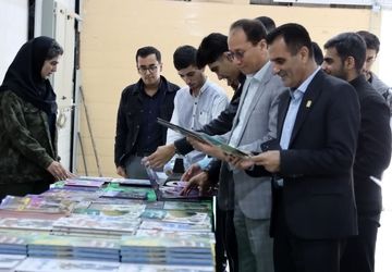 بازدید سرپرست دانشگاه فرهنگیان گلستان از نمایشگاه کتاب گرگان