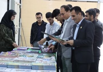 بازدید سرپرست دانشگاه فرهنگیان گلستان از نمایشگاه کتاب گرگان